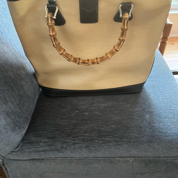 Dooney And Bourke Stylish Beige and Black Tote Bag - Picture 2 of 2